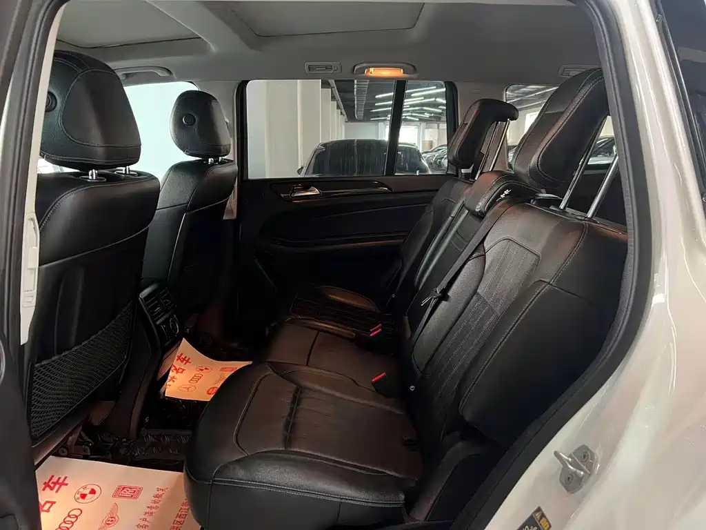 Mercedes-Benz GLS 2016 — фото 12