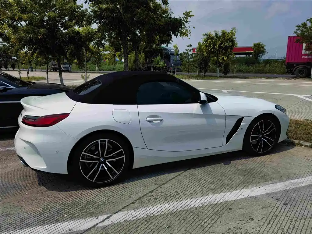 BMW Z4 2022 — фото 2