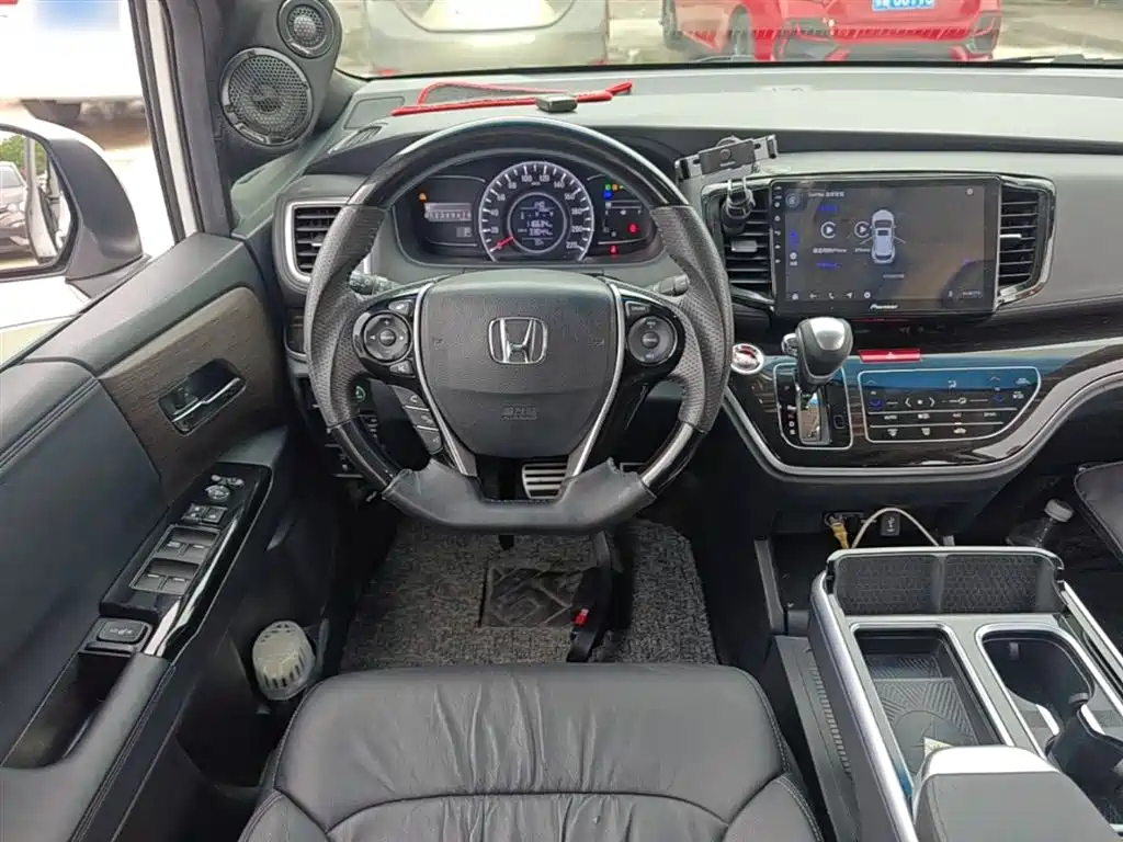 Honda Odyssey 2019 — фото 11