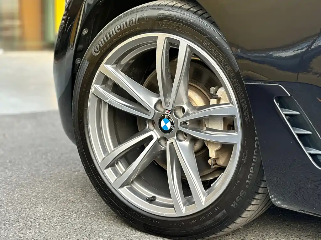BMW 6 Series GT 2019 — фото 8