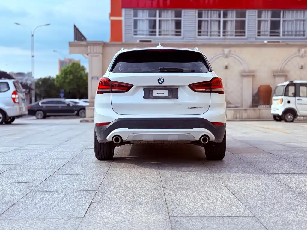 BMW X1 2021 — фото 5