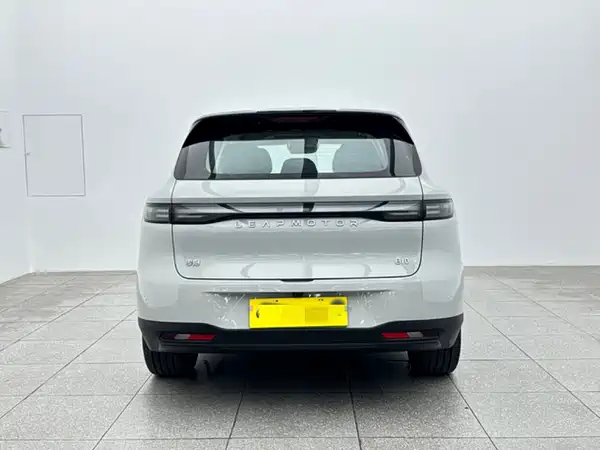Leapmotor B10 2025