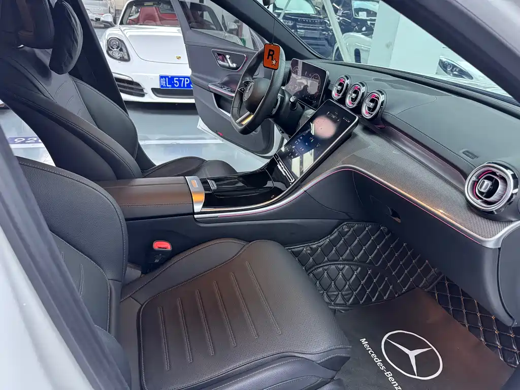 Mercedes-Benz C-Class 2024 — фото 19