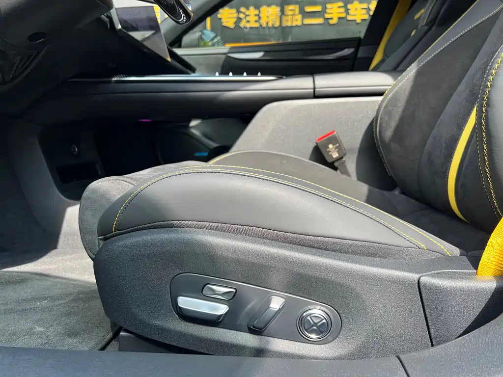 Xiaomi SU7 Ultra 2025 — фото 13