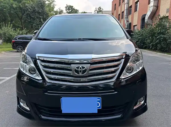 Toyota Alphard 2014