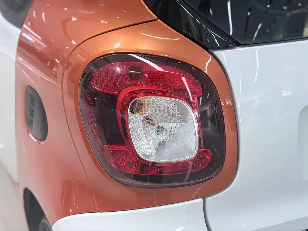 smart fortwo 2017 — фото 14