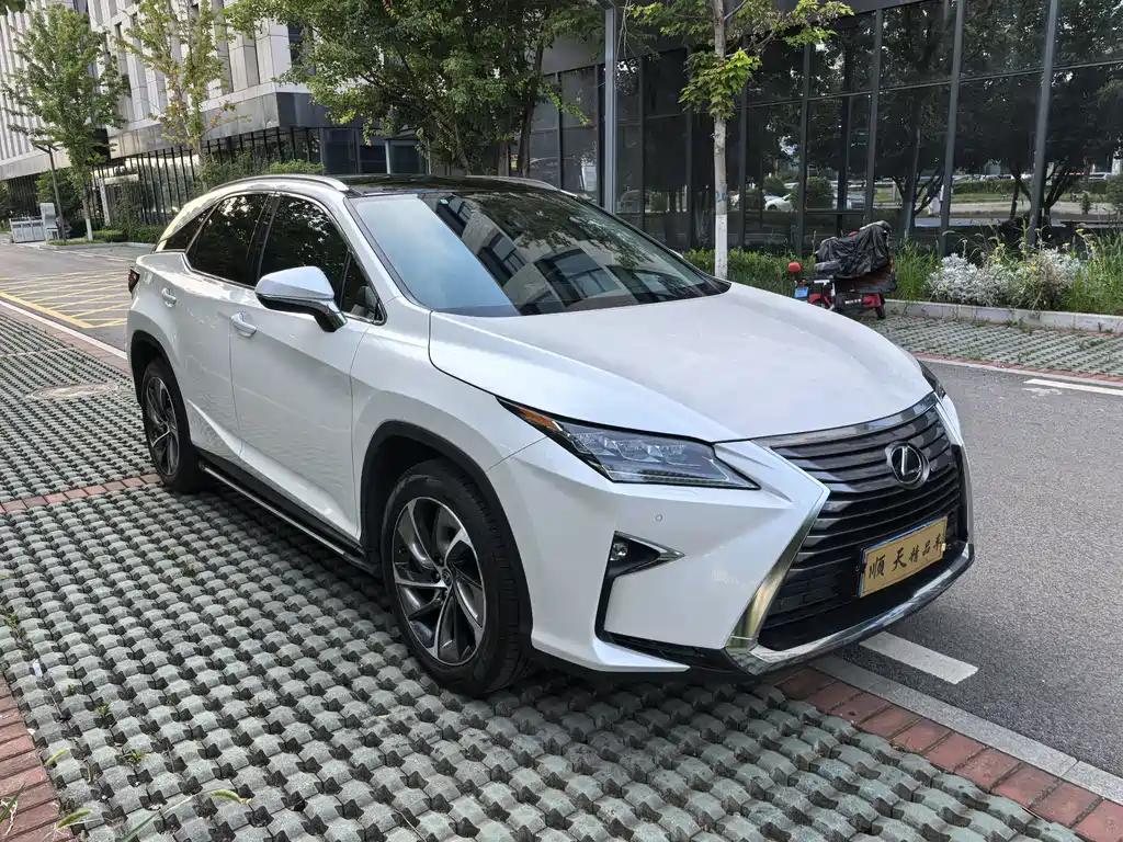 Lexus RX 2019