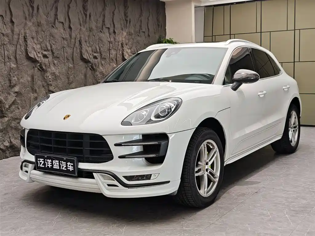 Porsche Macan 2017 — фото 1