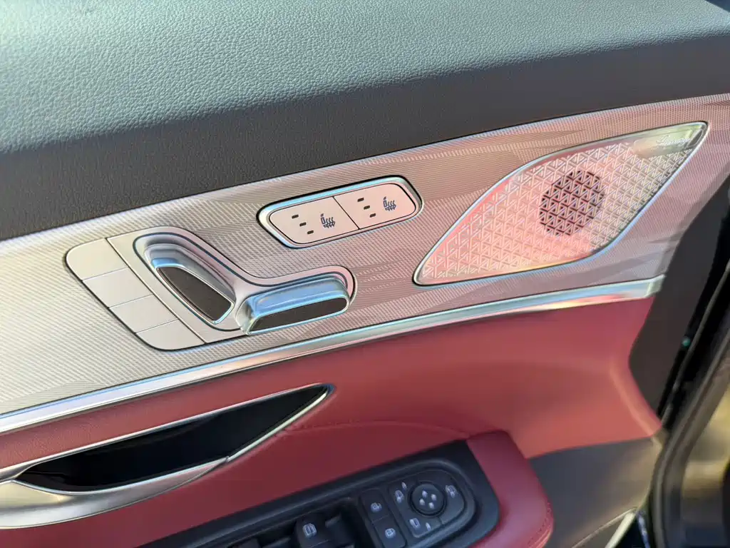 Jetour X70 PLUS 2023 — фото 15
