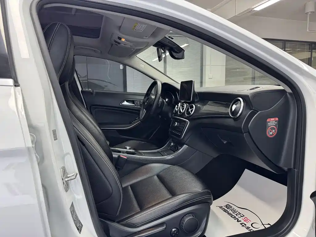 Mercedes-Benz GLA 2016 — фото 13