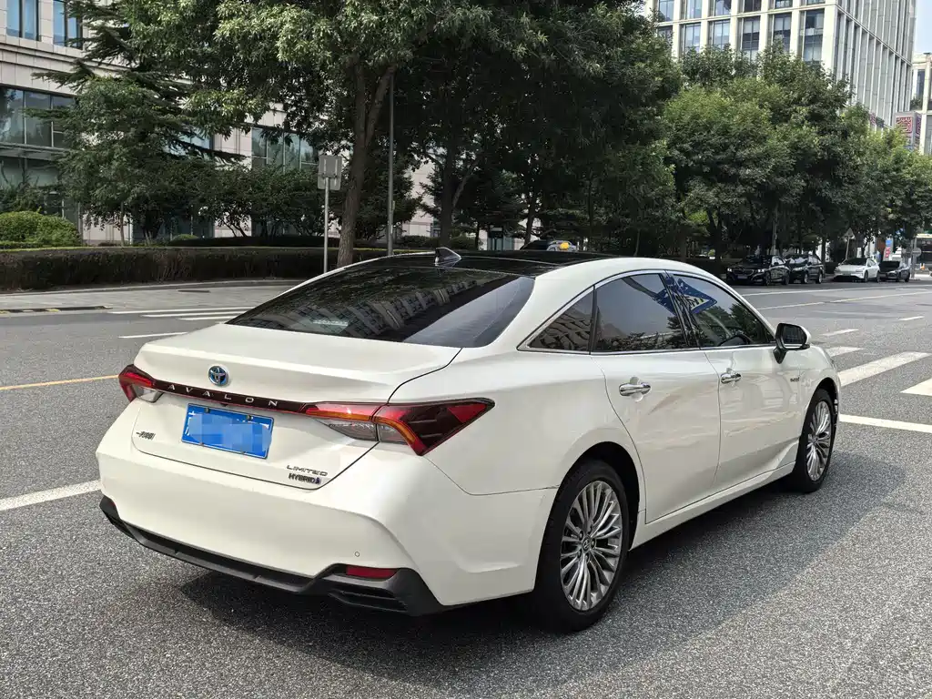 Toyota Avalon 2019 — фото 4