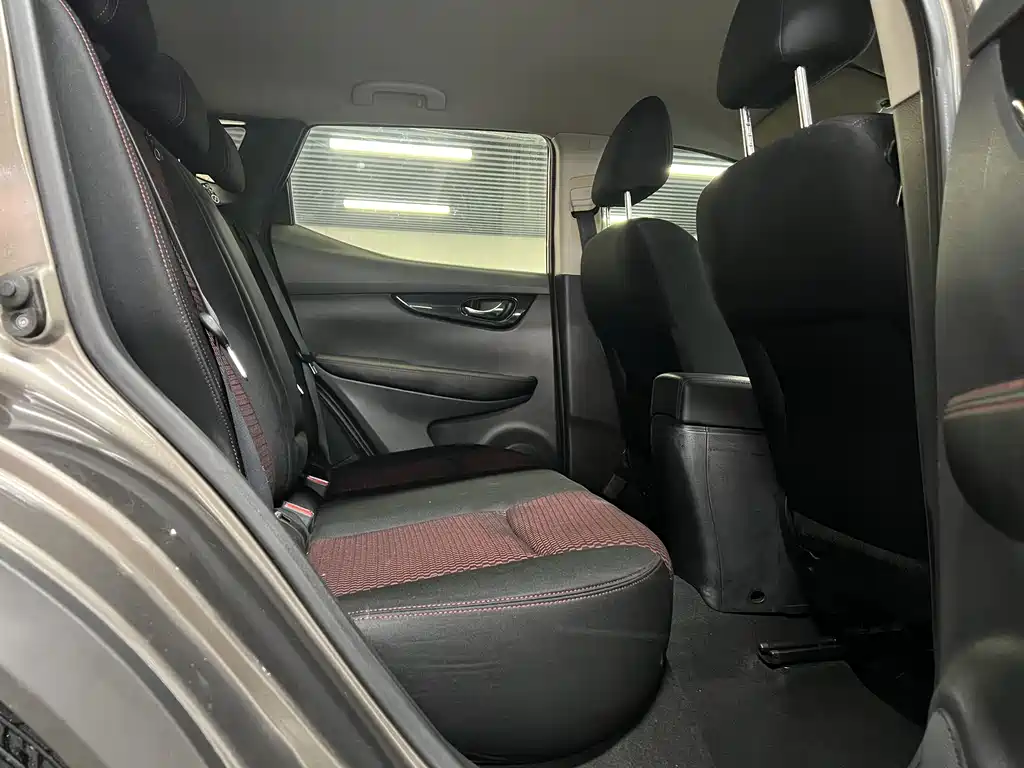 Nissan Qashqai 2017 — фото 10
