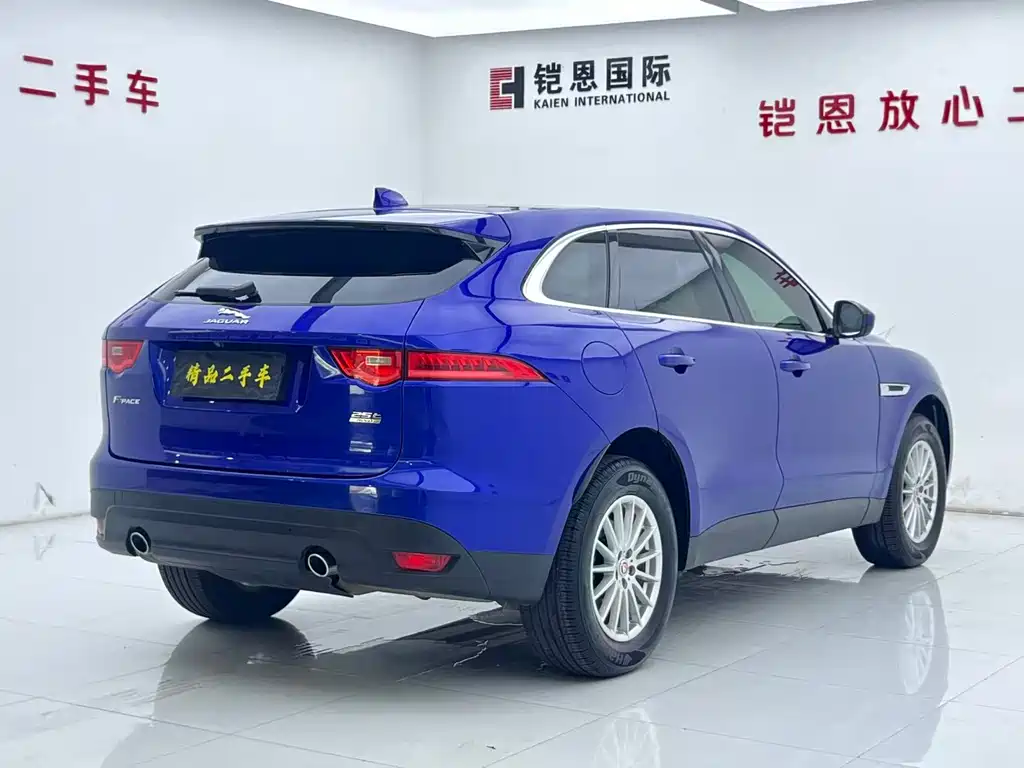 Jaguar F-PACE 2019 — фото 26