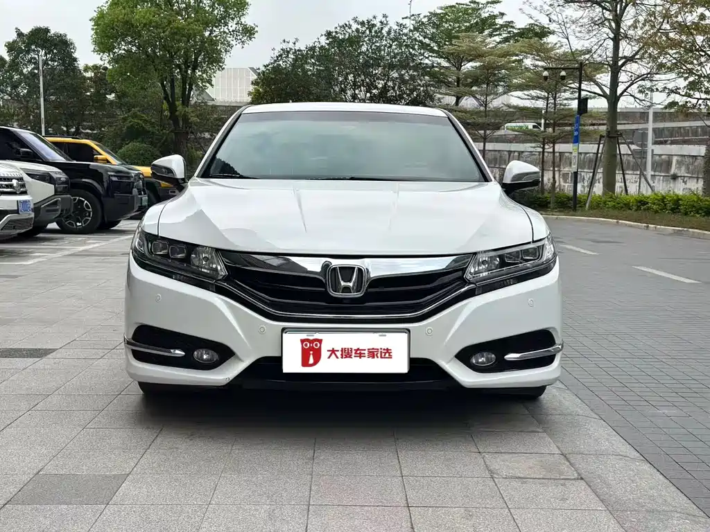 Honda Spirior 2015 — фото 3