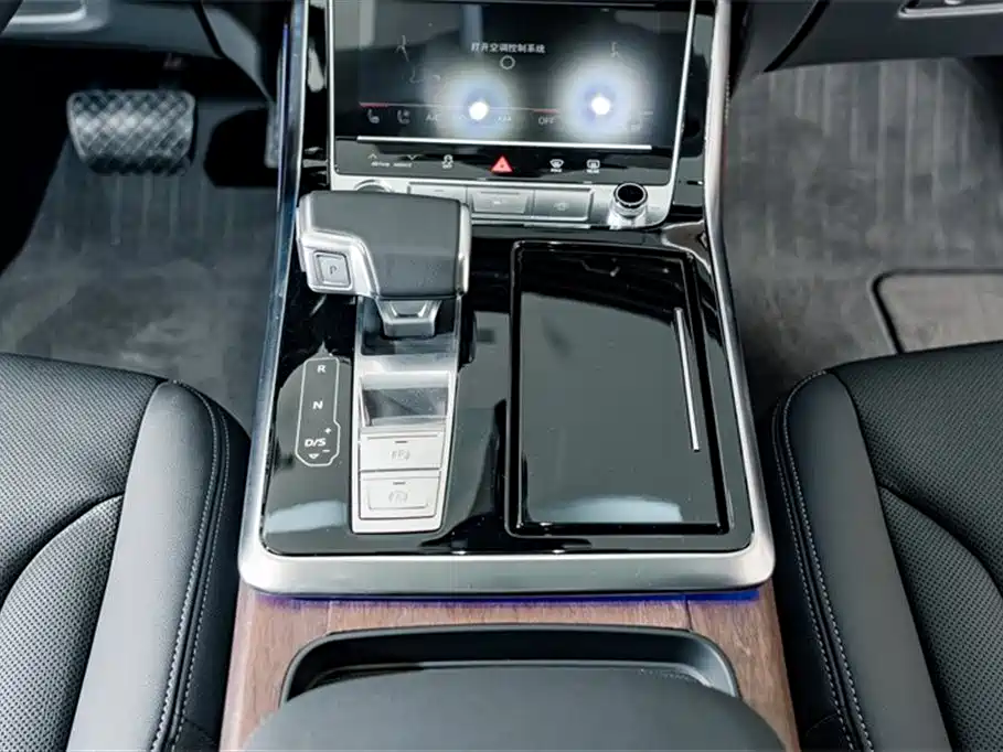 Audi Q7 2025 — фото 13