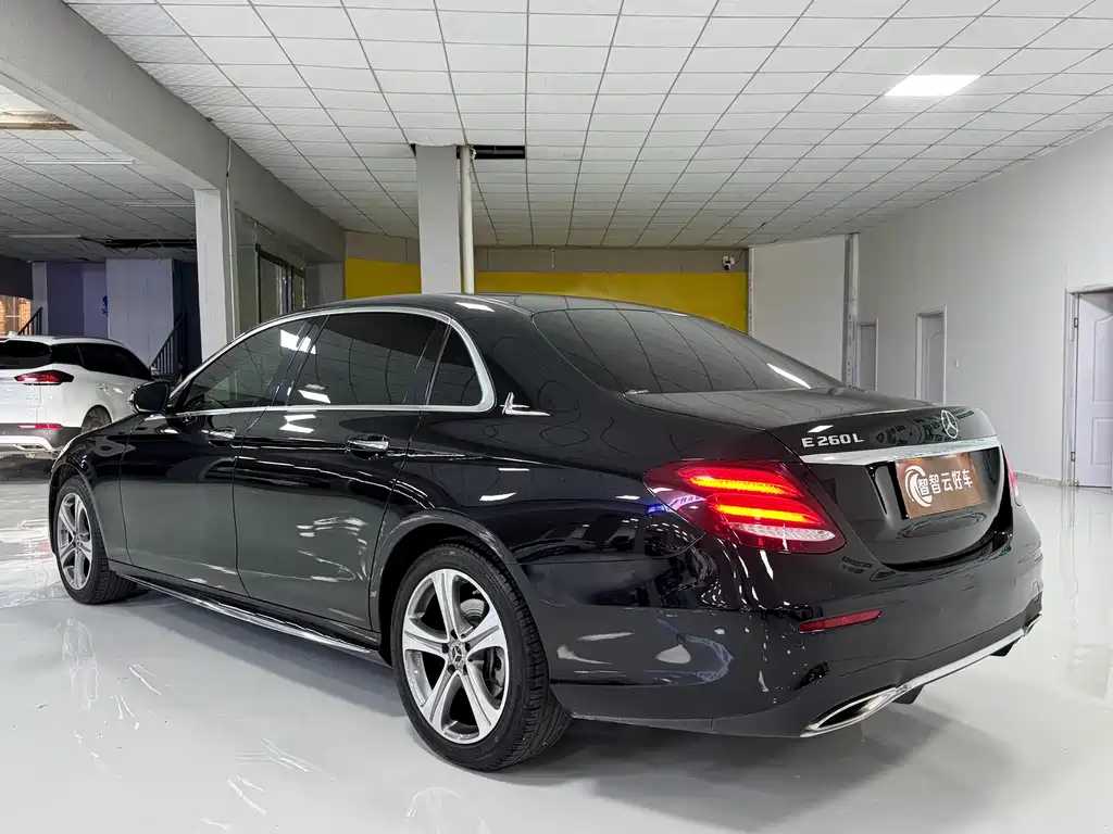 Mercedes-Benz E-Class 2019 — фото 7
