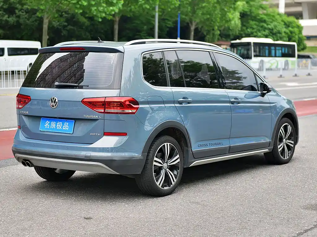 Volkswagen Touran 2019 — фото 5
