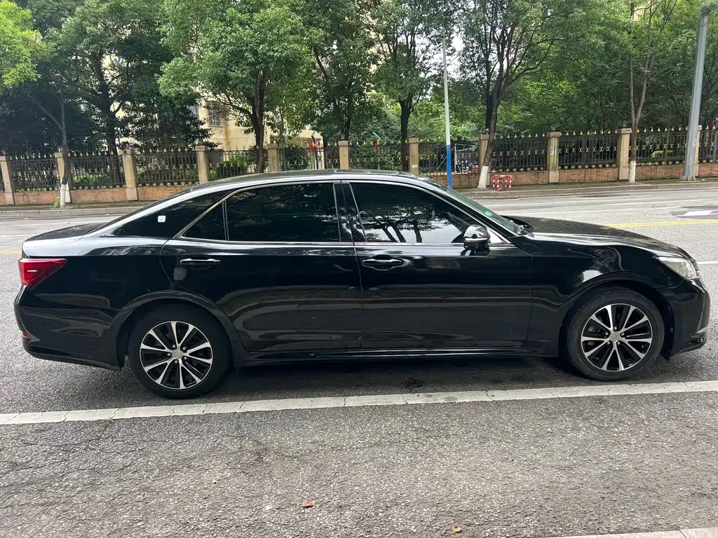 Toyota Crown 2019 — фото 13