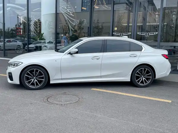BMW 3 Series 2021