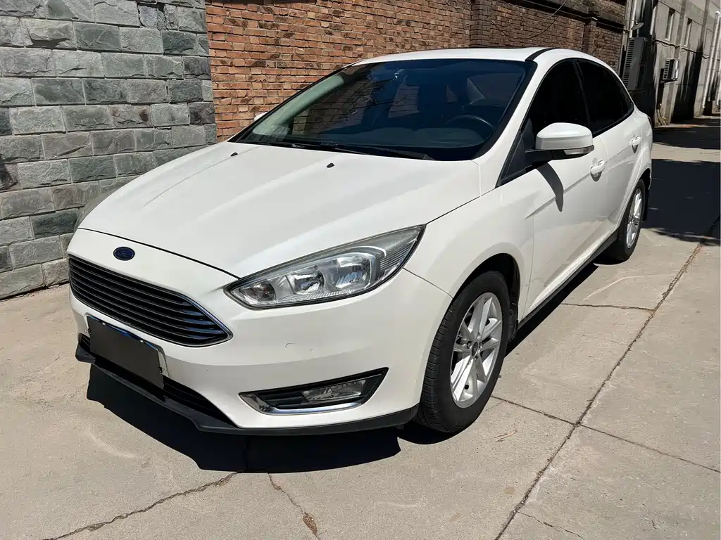 Ford Focus 2016 — фото 1