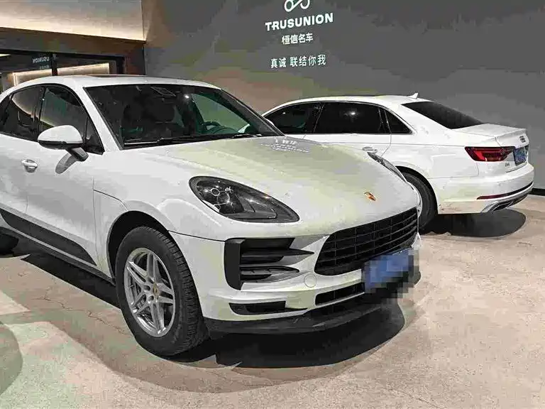 Porsche Macan 2021 — фото 1