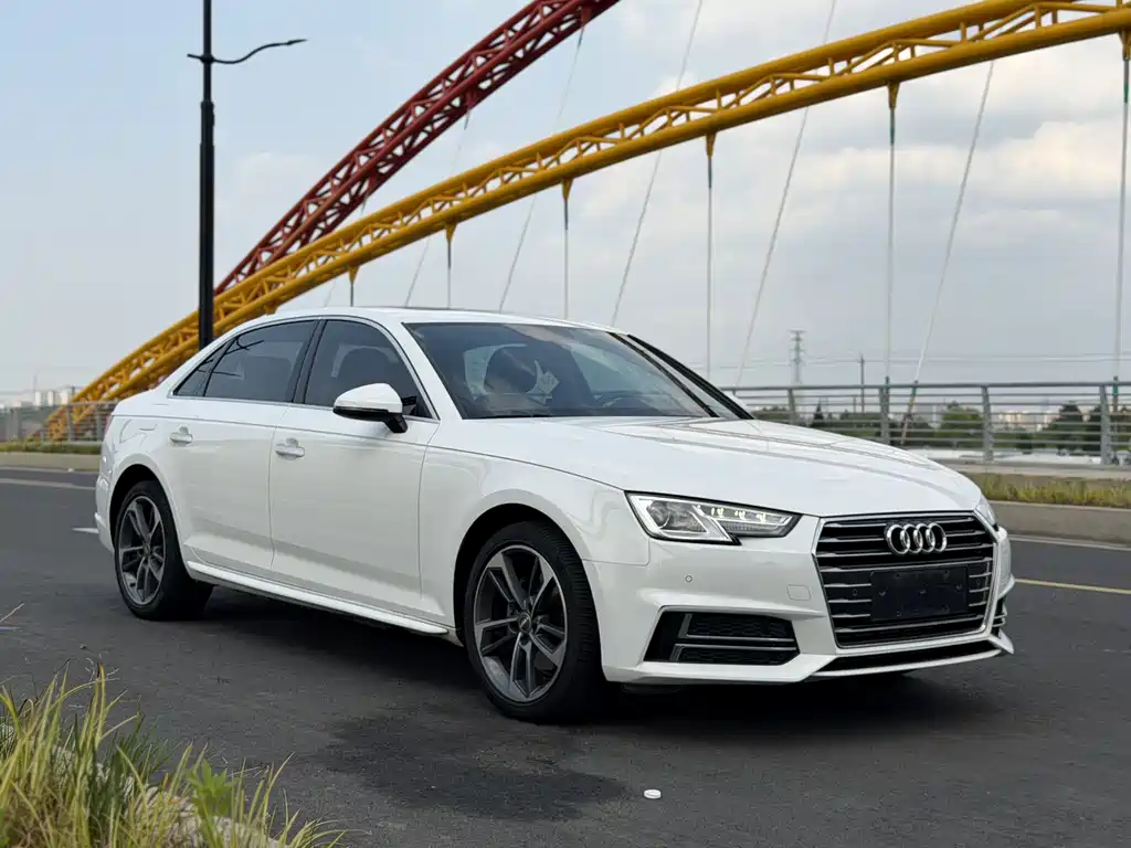 Audi A4L 2019 — фото 3