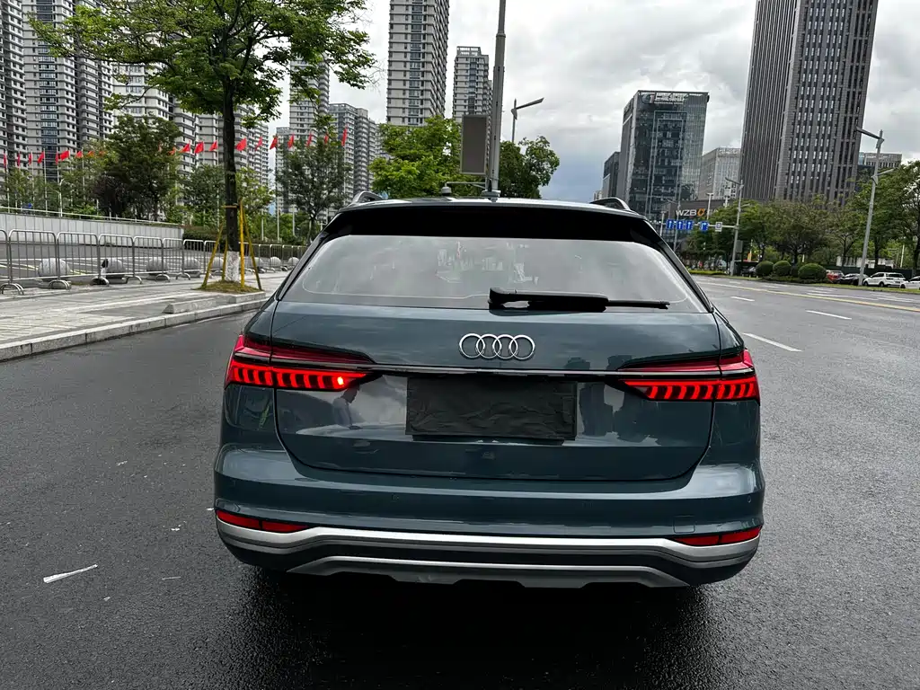 Audi A6 2022 — фото 18