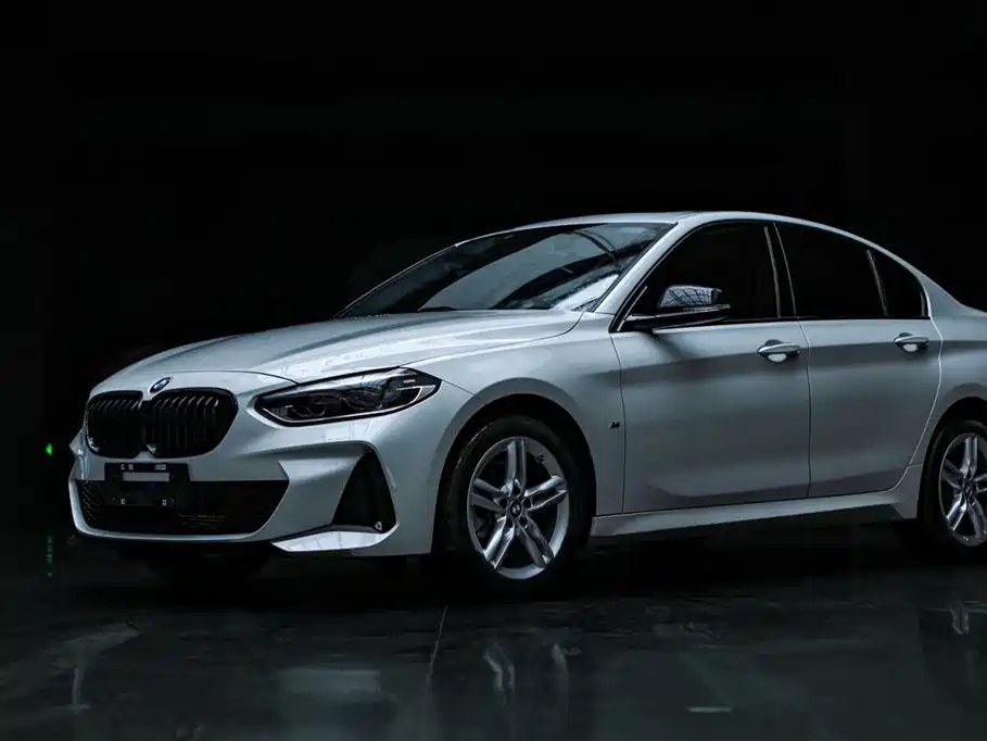BMW 1 Series 2023 — фото 1