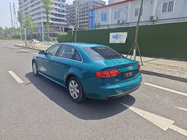 Audi A4L 2010