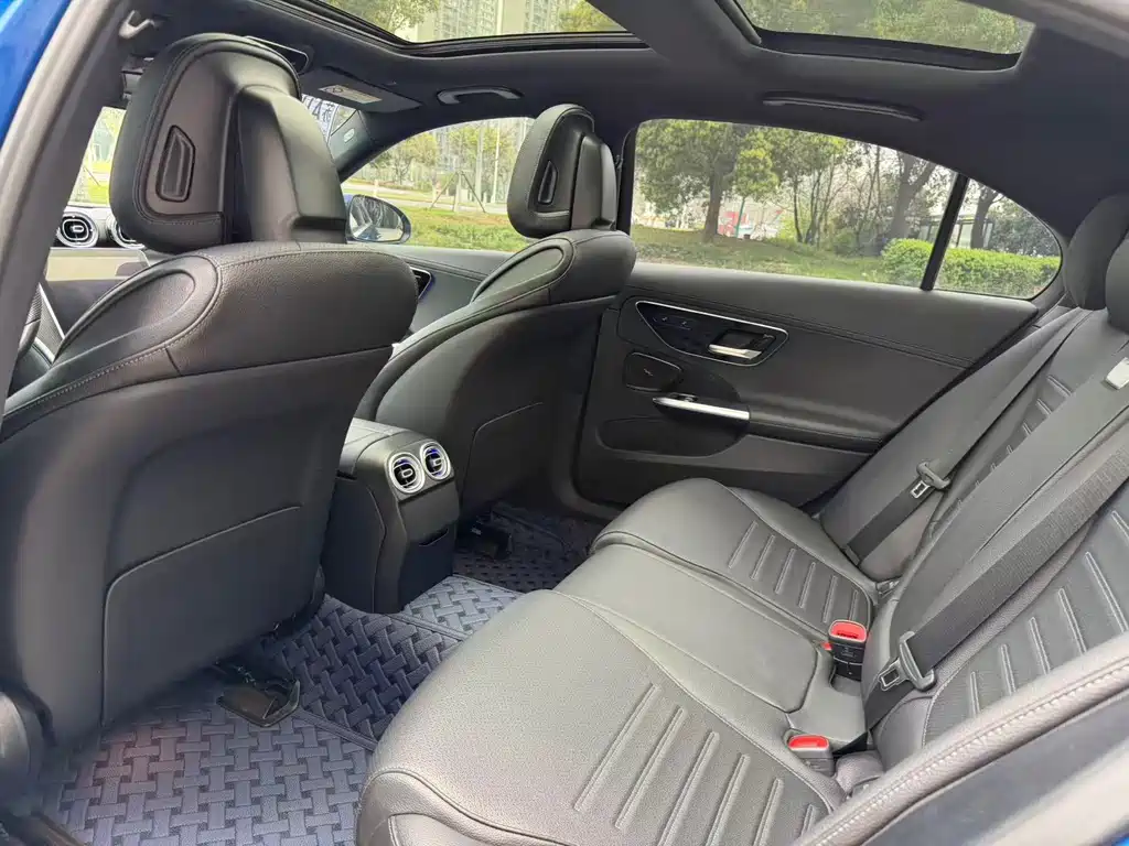 Mercedes-Benz C-Class 2022 — фото 8