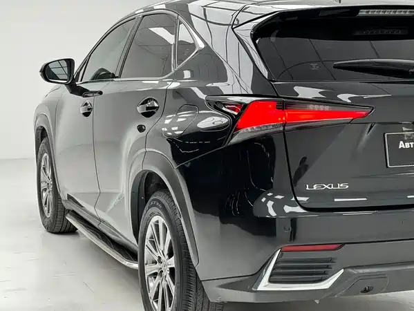 Lexus NX 2021