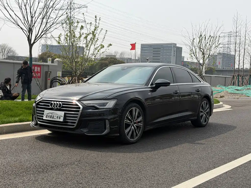 Audi A6L 2021 — фото 1