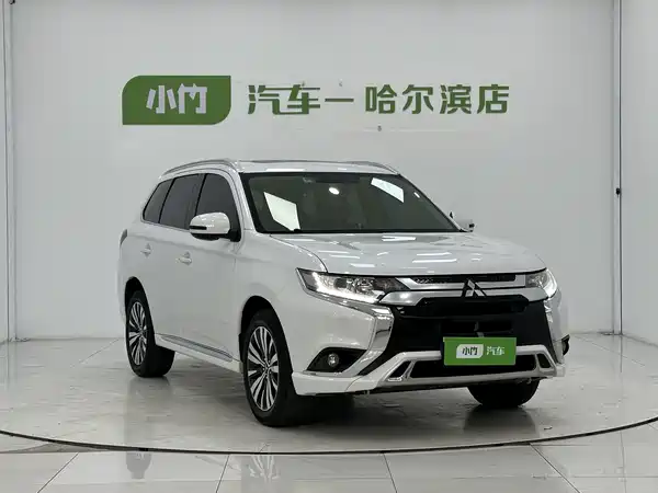 Mitsubishi Outlander 2022