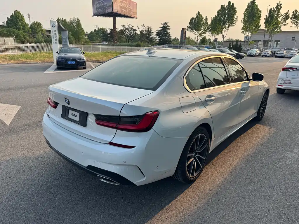 BMW 3 Series 2021