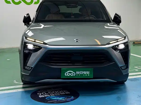 NIO ES8 2022
