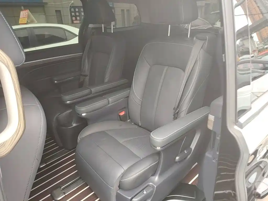 GAC Motor Trumpchi M8 2022 — фото 17