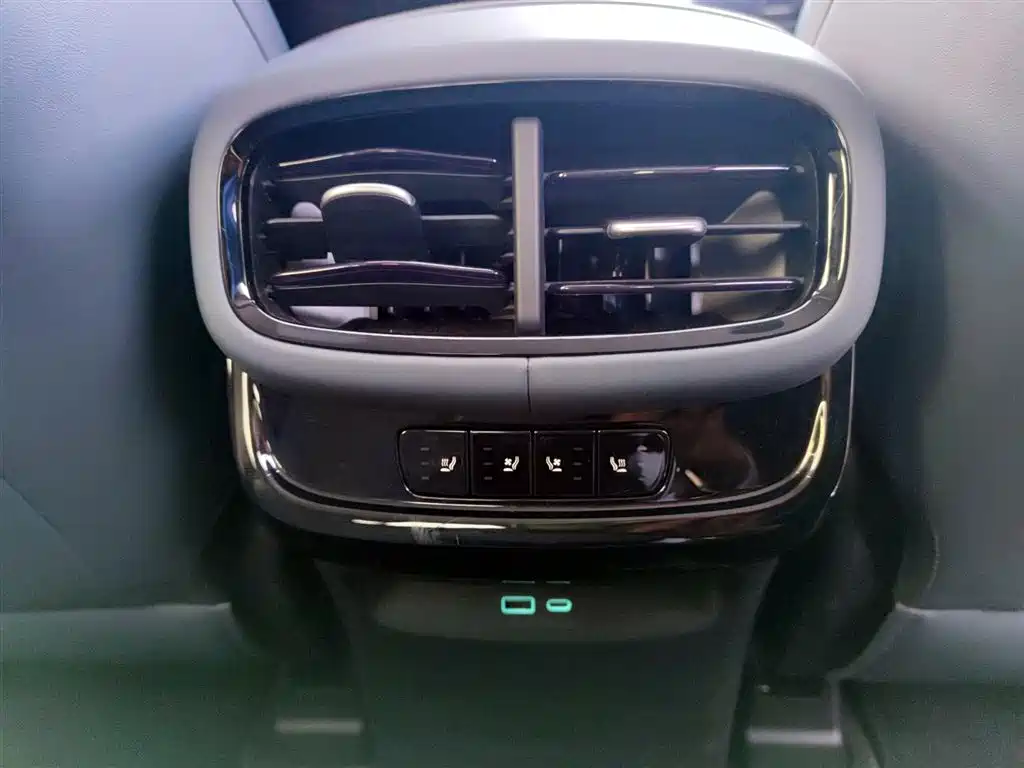 BYD Sealion 07 DM-i 2025 — фото 19