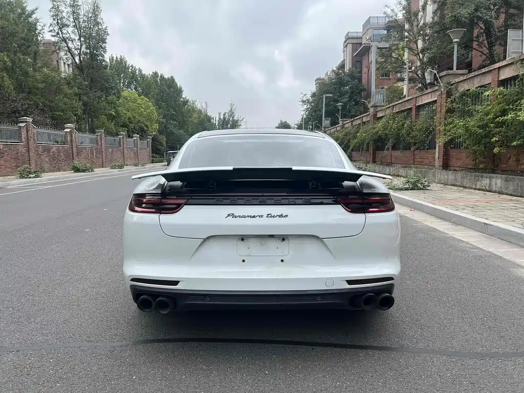 Porsche Panamera 2019 — фото 9
