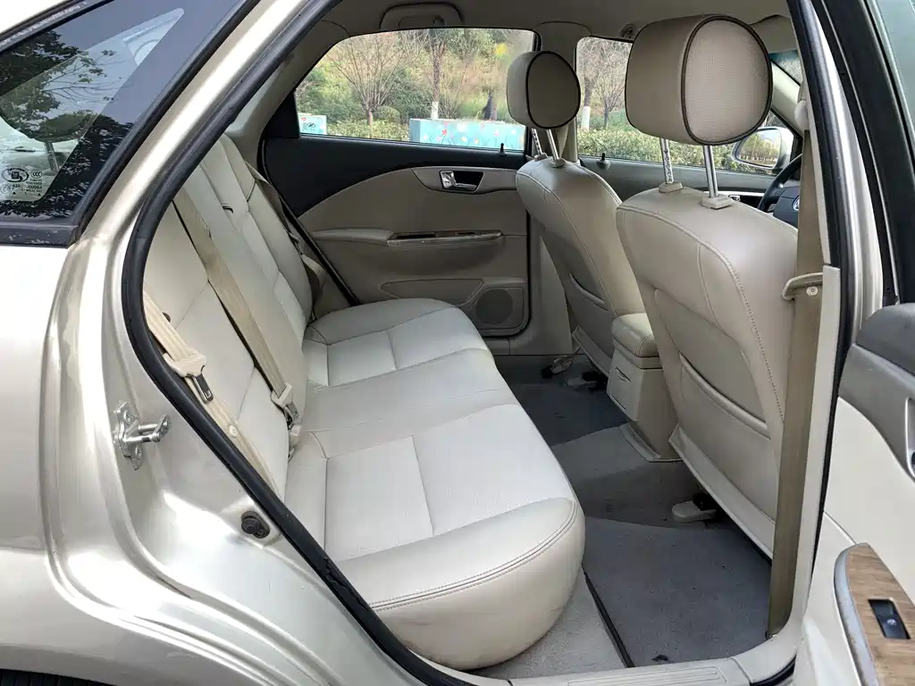 Buick Excelle 2015 — фото 21