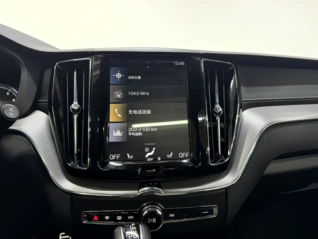 Volvo XC60 2020 — фото 14