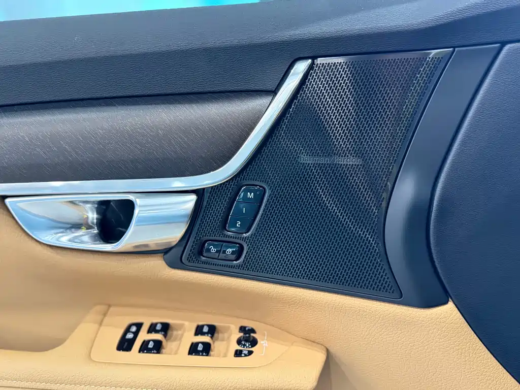 Volvo V90 2019 — фото 10