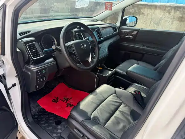 Honda Elysion 2017
