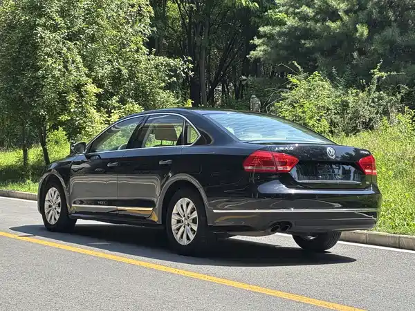 Volkswagen Passat 2011