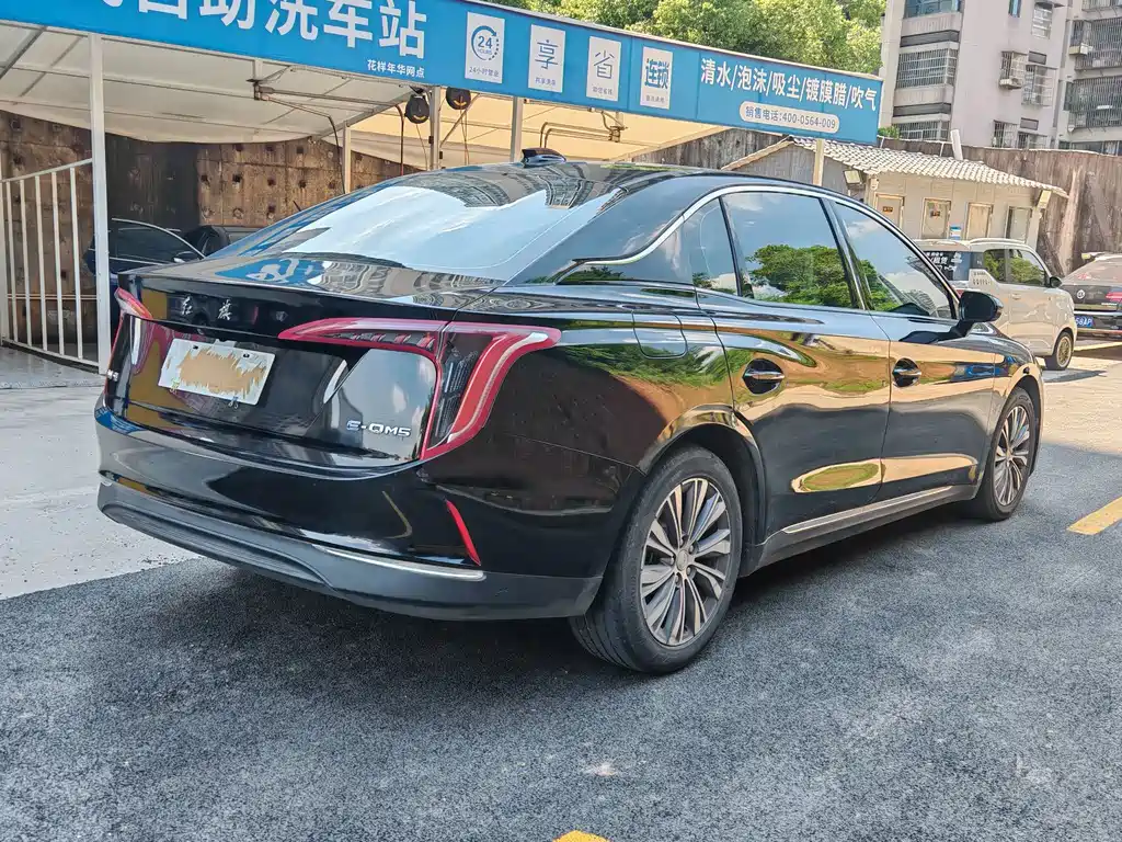 Hongqi E-QM5 2022 — фото 9