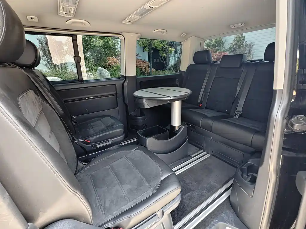 Volkswagen Multivan 2018 — фото 10