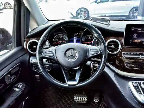 Mercedes-Benz V-Class 2020