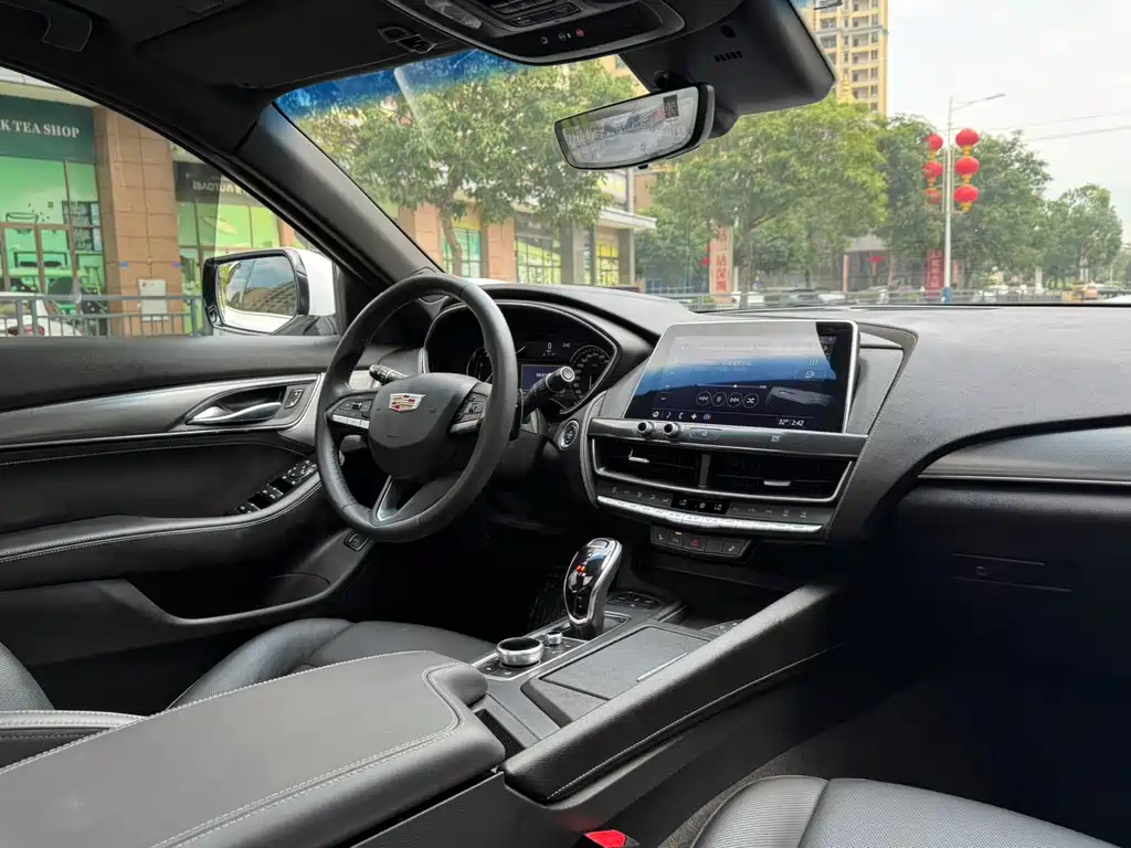 Cadillac CT5 2020 — фото 11