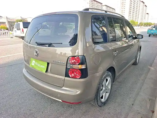 Volkswagen Touran 2016