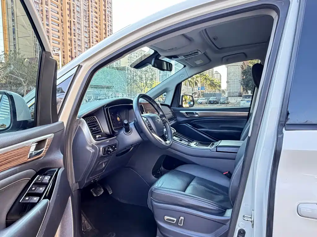 GAC Motor Trumpchi M8 2022 — фото 4