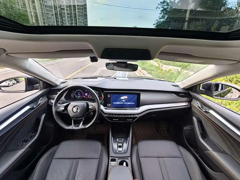 Skoda Octavia 2022 — фото 13